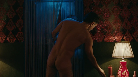 Nudes of Roberto Ibrahim from The Mechanism. Butt, Shirtless, curtain, lamps. 104244
