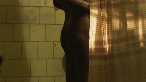 Seu Jorge Naked as Edison. Butt, Shirtless, background nudity, jail cell. 117081