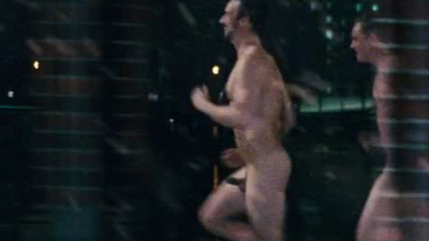 Florian David Fitz Naked as Paul Konaske. Balls, Penis, Shirtless, brown hair, night. 119499