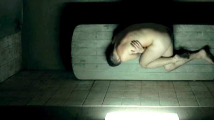 Jonathan Demurger Naked as Luc. Butt, barefoot, harsh light. 125853