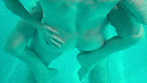 Alejandro Speitzer Naked as Darío Guerra. Butt, abs, barefoot. 135975