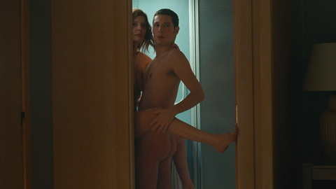 Vincent Lacoste Nude as Richard Warrimer 20 ans. Butt, Shirtless, Straight, bathroom, on counter. 141122