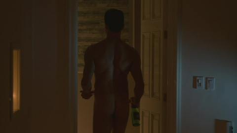 Jonás Peralta from Monarca Naked. Butt, Shirtless, beer bottle, dark. 146249