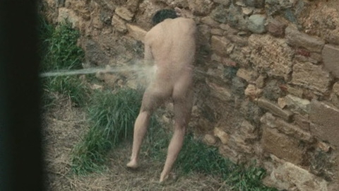 Carlos Alcaide Nude as Manu Villar. Butt, Shirtless, barefoot, hosed down. 149168