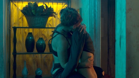 Manolo Cardona Nude as Álex Guzmán. Butt, Straight, carrying woman, nude. 150902
