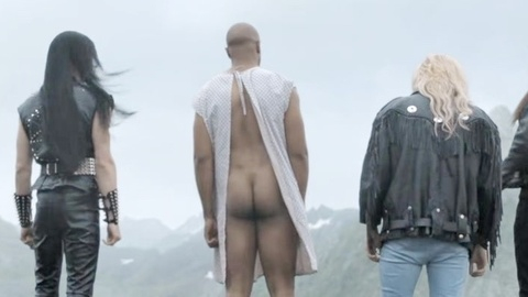 Chike Ohanwe Nude as Oula. Butt, bald, hospital gown. 154496