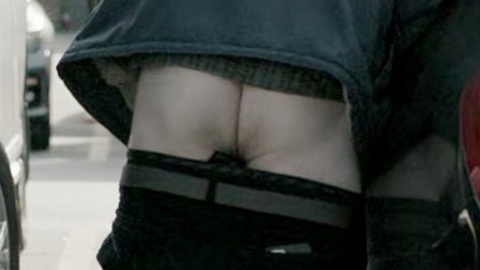 Jay Duplass Nude as Bill Dobson. Butt, pants down, parking lot. 160016