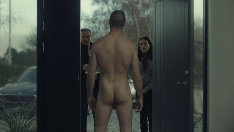 Sam Keeley Naked as Eric 'Viking' Kinsella. Butt, NFCM, answering door. 161229