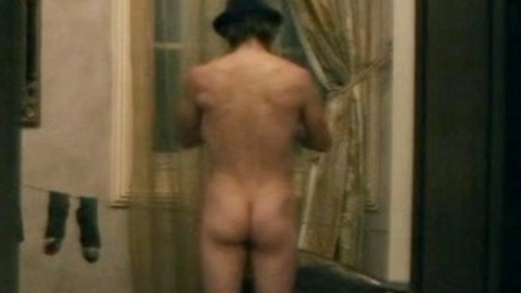 Charlie Hunnam Naked as Charlie Waldo. Butt, barefoot, bathroom. 170217