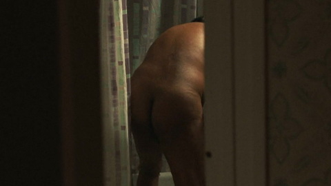Nudes of Gurpreet Ghuman from Donkeyhead. Butt, Shirtless, bending over, getting into bathtub. 175368