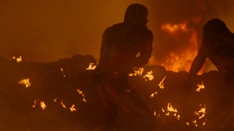 Alexander Skarsgård Naked as Amleth. Butt, Shirtless, barefoot, bloody. 175887
