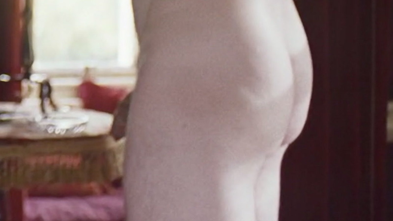 Josh O'Connor Naked in Mothering Sunday. Butt, Penis, Shirtless, barefoot, bathroom. 178237