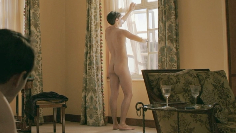 Harry Styles Nude as Tom Burgess. Butt, Shirtless, hotel, naked. 180158