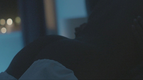 Thomas Mackie Naked as Raheim. Butt, Gay, bare back, bed. 183039