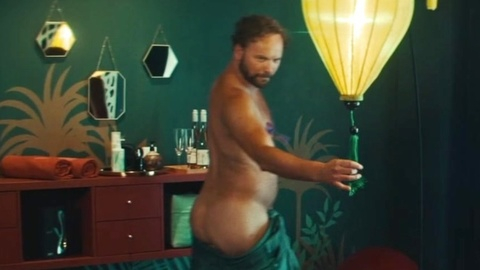 Nudes of Georg „Georgy“ Hillmaier from Love Machine 2. Butt, Shirtless, Straight, beard and mustache, brown hair. 184710