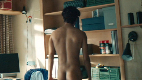 Nudes of Tyler from Gen V. Butt, Sexy, Shirtless, dorm room, nudecomer. 186360