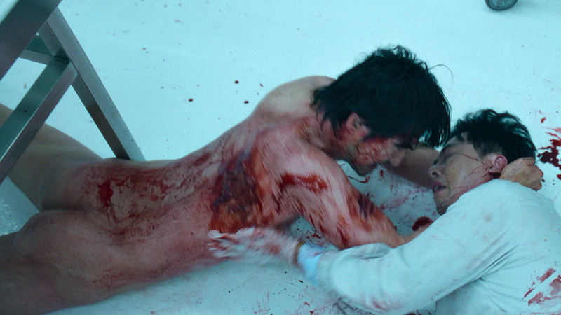 Lee Jin-wook Nude as Pyeon Sang-wook. Butt, Shirtless, blood, bloody. 187646