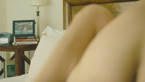 Cristóbal Suárez Naked as Juan Carlos I de España. Butt, close up, out of focus. 188241