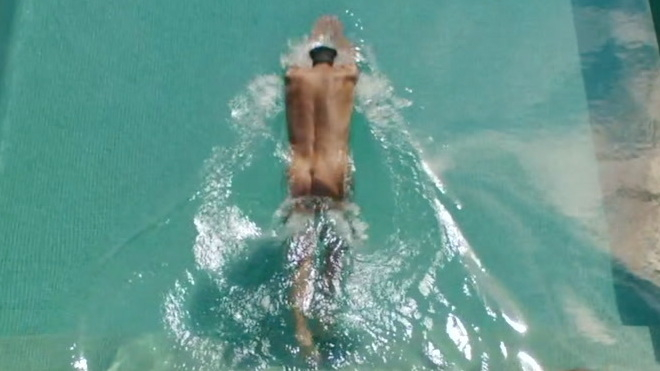 Clive Owen Nude as Samuel 'Sam' Spade. Body Double, Butt, Shirtless, jumping into pool, outdoors. 188552