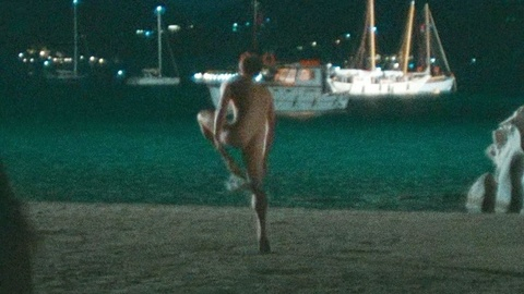 Leo Woodall Nude in One Day. Butt, Shirtless, barefoot, beach. 188842