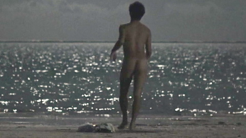 Carlos Eduardo Ferraz Nude as Marcelo. Butt, bare back, beach. 189104