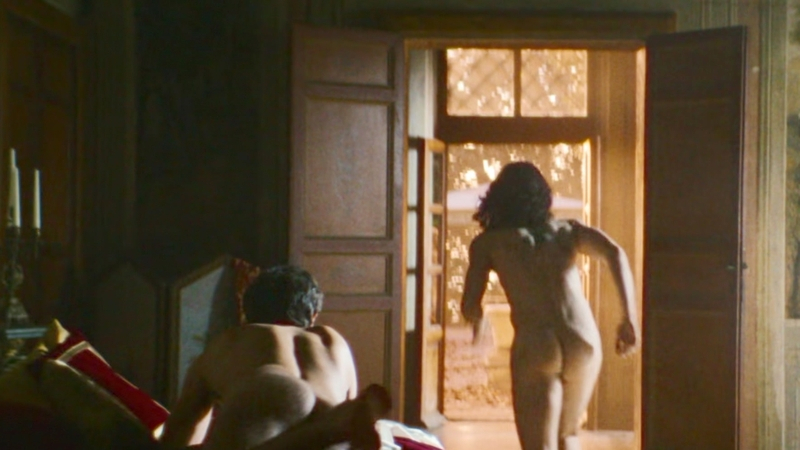 Andrea Mautone Naked as Pittore. Butt, Shirtless, in bed, lying down. 190443