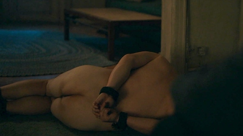 Shannon Wallace Nude in Diarra from Detroit. Butt, nude, on floor. 190462