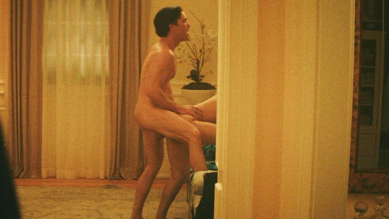 Tom Pelphrey Naked as Raymond Peepgrass. Balls, Butt, Shirtless, Straight, Prosthetic, bedroom, brown hair. 190557