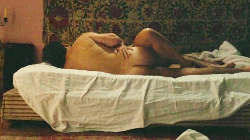 Vincent Macaigne Naked in Bonnard, Pierre and Marthe. Butt, Sexy, Shirtless, Straight, kissing, nude. 190915