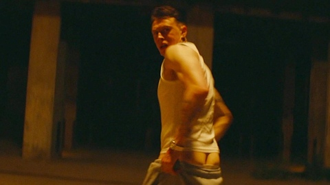George MacKay Naked as Preston. Butt, cheek peek, nude. 191337