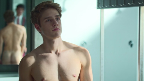 Nuno Gallego Naked as Héctor. Butt, Shirtless, locker room, mirror. 192435