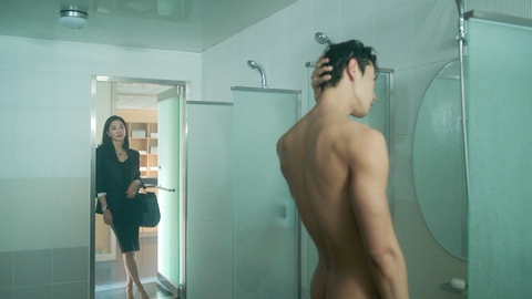 Jo Yi-geon Naked in The Trunk. Butt, asian, muscular. 194707
