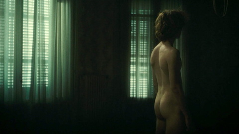 Nudes of Le jeune homme from The Black Widow. Butt, Shirtless, curly hair, facing wall. 195288