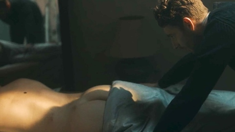 Romain Eck Nude as Quentin / Cookie Kunty. Butt, face down, in bed. 196034