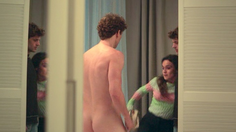 Fer Fraga Nude as Raúl. Butt, bedroom, kicked by woman. 196562