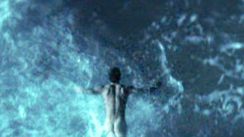 Tom Blyth Nude in People We Meet on Vacation. Butt, nude, ocean. 199960