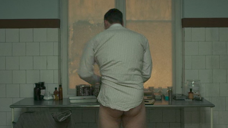 Mateusz Damięcki Nude as Maksymilian Wróblewski. Butt, cheeks, lab. 201440