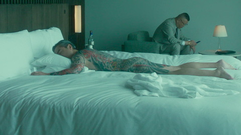 Tsuyoshi Muro Nude as Kiyoshi Kyogoku. Butt, back tattoo, bed. 201284