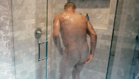 Pane In My Glass: Men Behind Glass! Fetish Balls Barefoot 1014