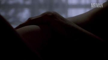 Peter Berg in The Last Seduction (1994) Sexy Shirtless Straight Butt Sexy 27866