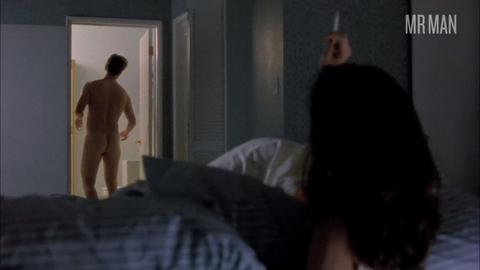 Peter Berg Nude as Mike Swale. Butt, Shirtless, sexy, straight. 9086