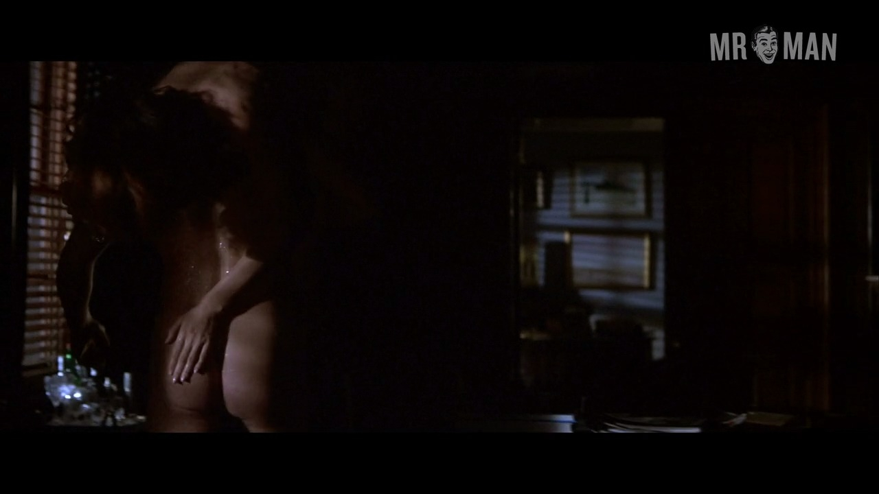 Pierce Brosnan Naked in The Thomas Crown Affair. Butt, Shirtless, Straight. 1315