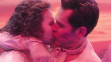 Kyle Mooney, Paul Rudd in Saturday Night Live (1975) Gay Sexy Bulge Gay 34638