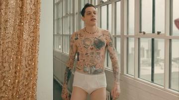 Pete Davidson in Saturday Night Live (1975) Shirtless Underwear Gay Sexy 45501