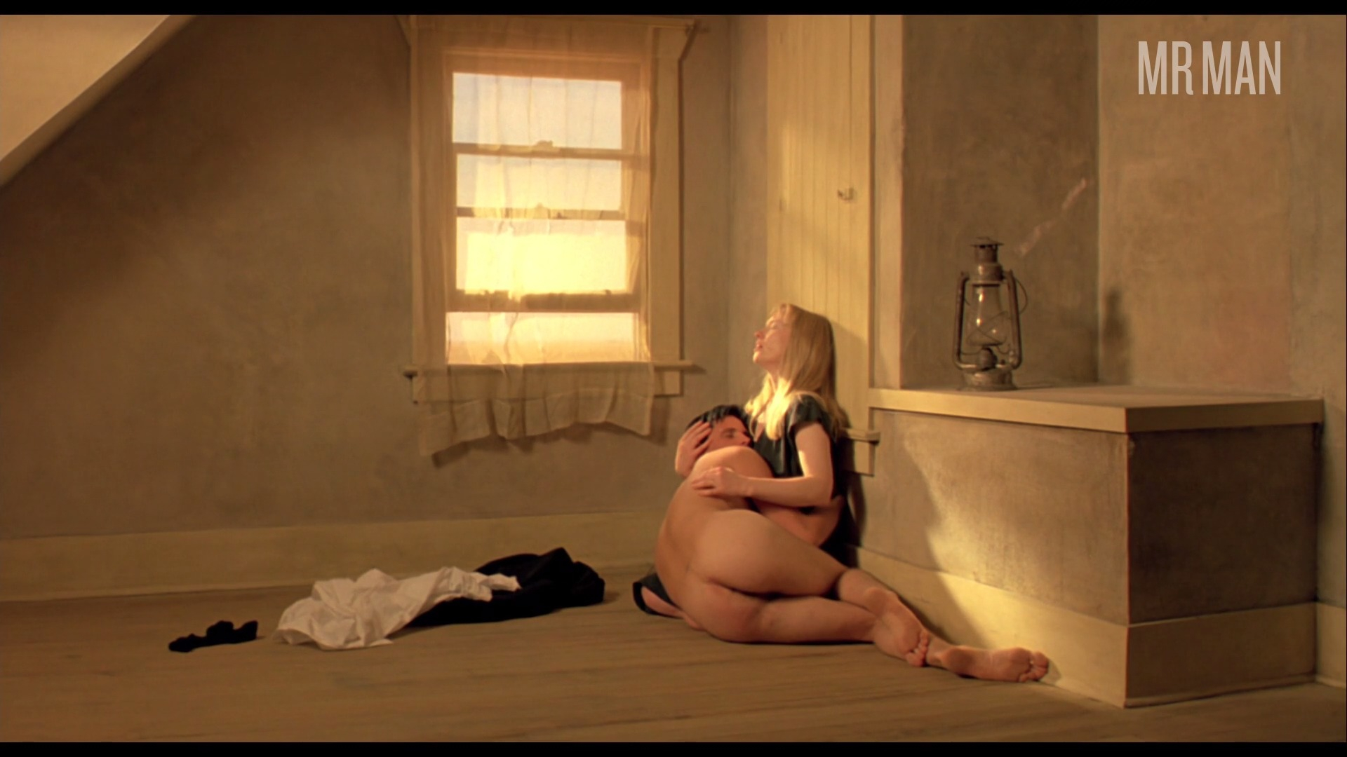 Viggo Mortensen Nude as Cameron Dove. Butt, Shirtless, Straight. 1898