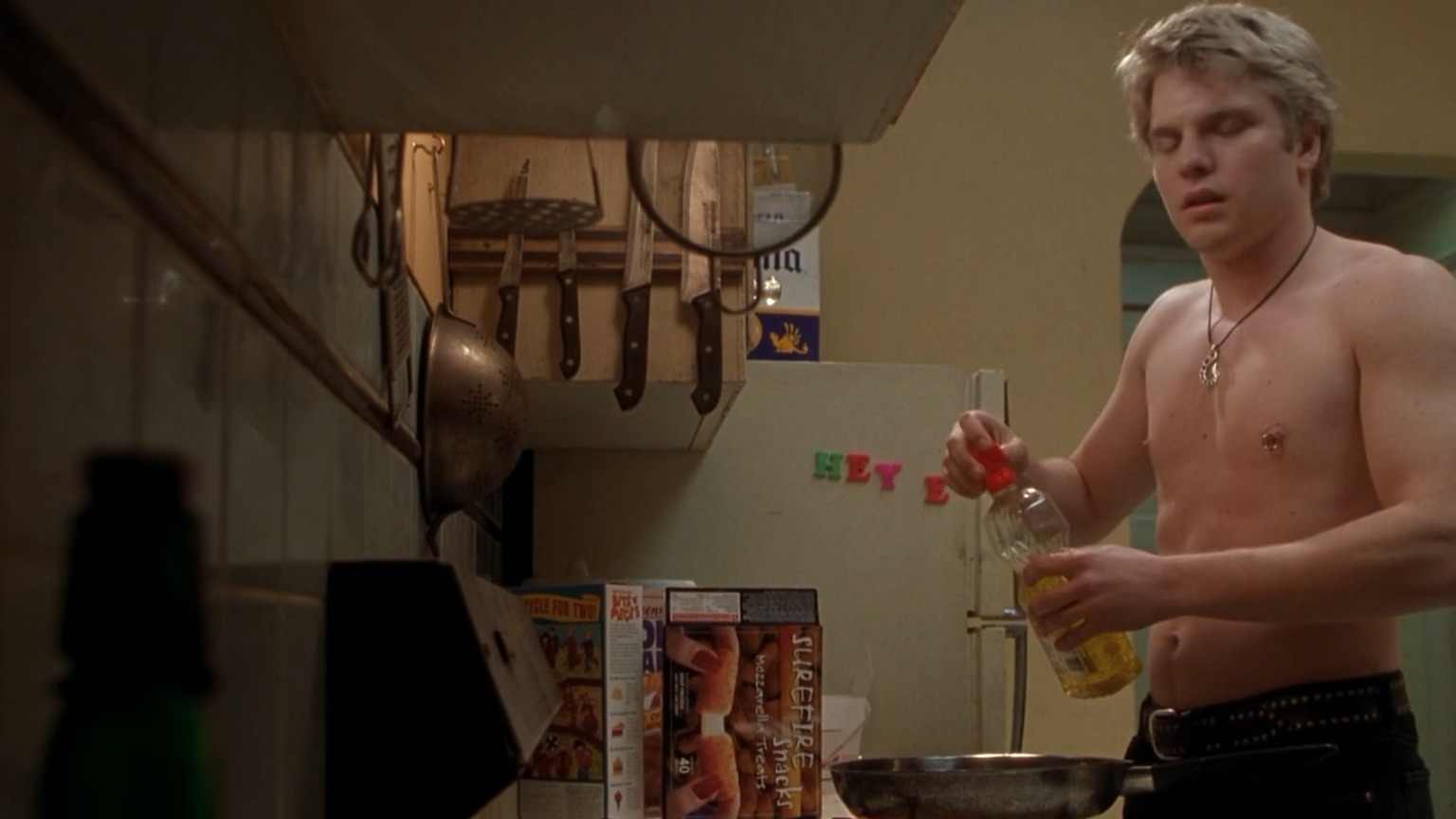 Sexiest David Paetkau Scene in Final Destination 2. Shirtless. 81727