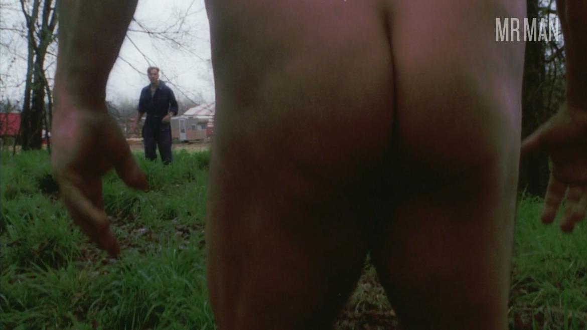 Danny DeVito Nude in Big Fish. Butt, Shirtless. 60833