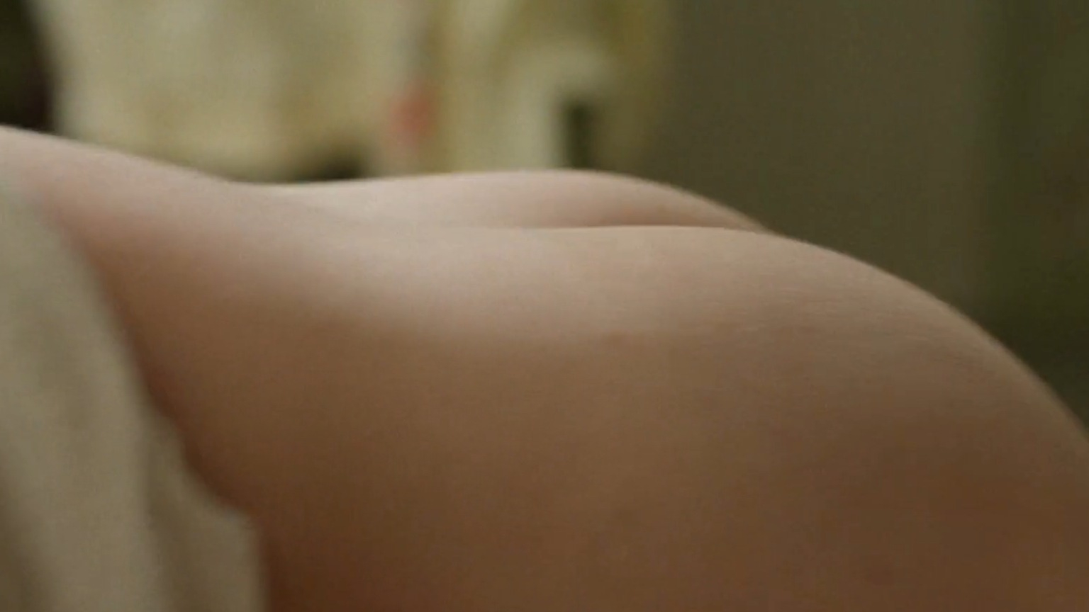 Jean-François Gallote Nude as Richard. Butt, Shirtless, Straight. 81146