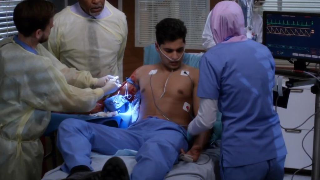 Sexiest Rushi Kota Scene in Grey's Anatomy. Shirtless. 24229