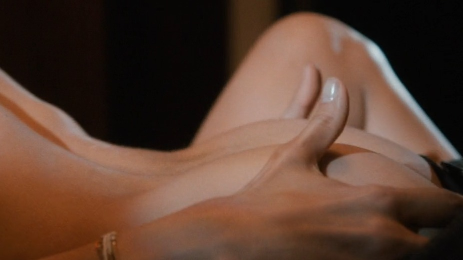 Ryan Guzman Nude in The Boy Next Door. Butt, Shirtless, Straight. 9184